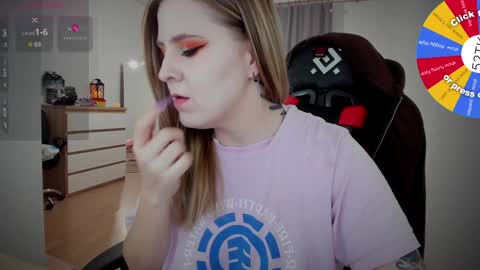 . online show from December 27, 12:12 pm