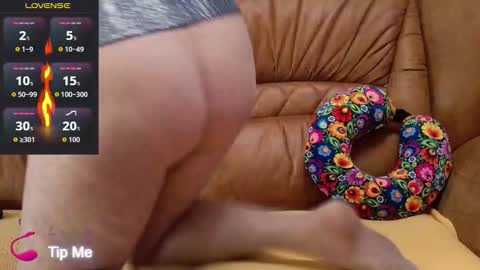 oliviaparadise online show from September 22, 9:22 am