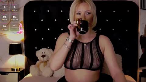 Olivia online show from January 23, 4:52 am