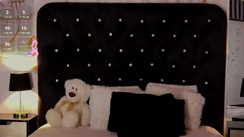 Olivia online show from January 26, 5:45 am