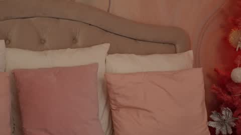 OliviaSway online show from December 18, 11:19 pm