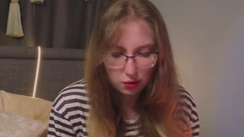 Kylie online show from September 11, 7:47 pm