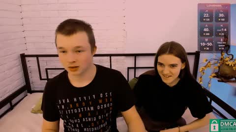 Snapshot of ollistiw chatting on December 4, 6:55 am Olli and Stiw online show from December 4, 6:55 am