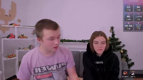 Snapshot of ollistiw chatting on December 7, 8:05 pm Olli and Stiw online show from December 7, 8:05 pm