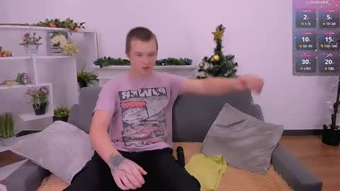 Snapshot of ollistiw chatting on December 9, 8:12 pm Olli and Stiw online show from December 9, 8:12 pm