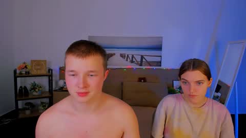 Snapshot of ollistiw chatting on December 15, 2:30 am Olli and Stiw online show from December 15, 2:30 am