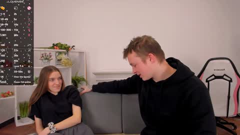 Snapshot of ollistiw chatting on January 20, 9:46 am Olli and Stiw online show from January 20, 9:46 am