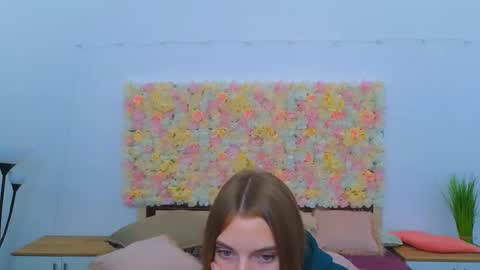 Snapshot of ollistiw chatting on September 9, 7:08 am Olli and Stiw online show from September 9, 7:08 am