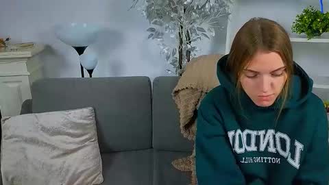 Snapshot of ollistiw chatting on October 29, 8:16 am Olli and Stiw online show from October 29, 8:16 am