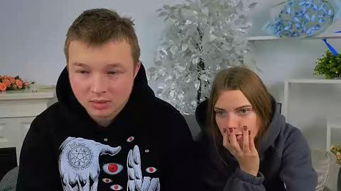 Snapshot of ollistiw chatting on November 6, 8:48 am Olli and Stiw online show from November 6, 8:48 am