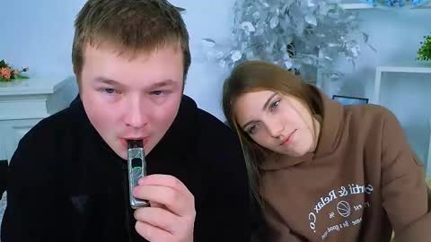 Snapshot of ollistiw chatting on November 25, 8:25 am Olli and Stiw online show from November 25, 8:25 am