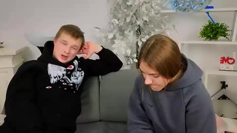 Snapshot of ollistiw chatting on November 26, 7:20 am Olli and Stiw online show from November 26, 7:20 am