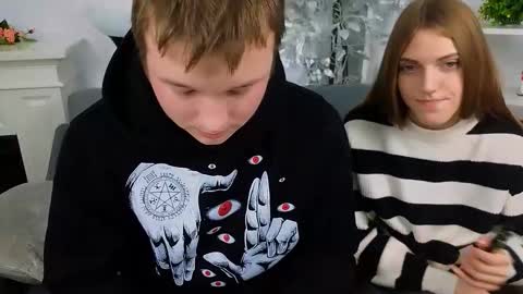 Snapshot of ollistiw chatting on November 28, 8:28 am Olli and Stiw online show from November 28, 8:28 am