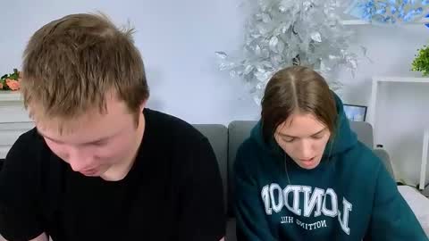 Snapshot of ollistiw chatting on November 30, 8:07 am Olli and Stiw online show from November 30, 8:07 am