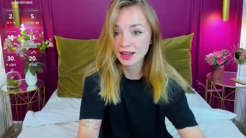 Amely online show from October 6, 4:43 am