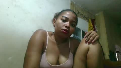 olyvienne90 online show from December 1, 8:52 am