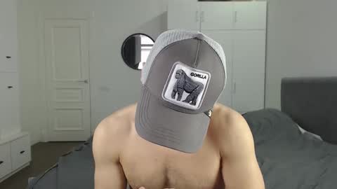 onebestlover online show from February 28, 8:42 am