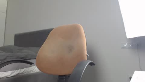 onebestlover online show from March 4, 8:05 pm