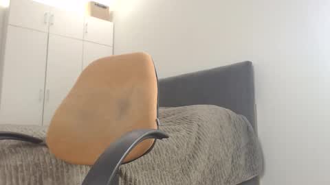 onebestlover online show from November 28, 10:40 am