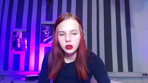 onessandra online show from October 8, 6:11 am