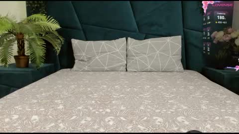 Erick  online show from February 25, 9:24 pm