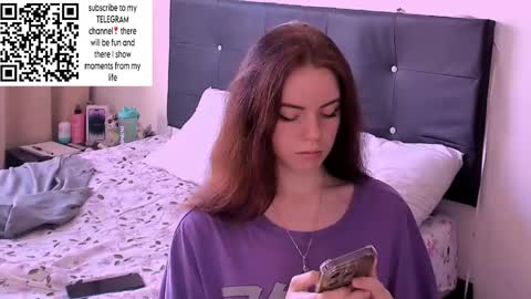 only_sarah1 online show from January 6, 9:43 pm