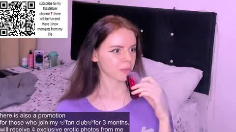 only_sarah1 online show from January 7, 12:45 am