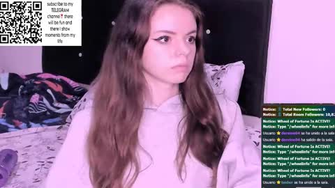 only_sarah1 online show from February 7, 12:20 am