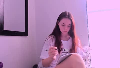 only_sarah1 online show from October 14, 9:04 pm