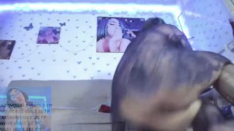 Snapshot of onlybluex chatting on December 4, 5:27 am ONLFNS 50 DISCOUNT..SOPHIEHASPER online show from December 4, 5:27 am