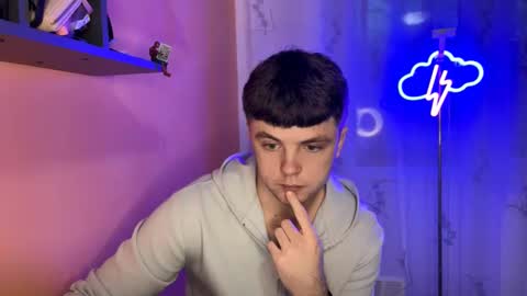 Snapshot of onyiix_ chatting on November 28, 2:09 pm Mike online show from November 28, 2:09 pm