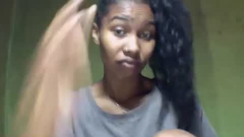 oolyette online show from October 3, 8:00 am