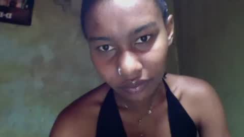 oolyette online show from November 15, 7:05 am