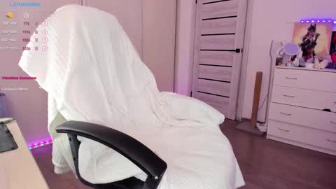 Ophelia online show from February 18, 10:16 am