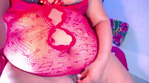 Snapshot of opraxbell chatting on January 25, 8:21 am OpraxBell online show from January 25, 8:21 am