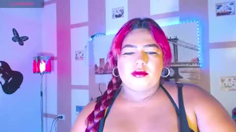 Snapshot of opraxbell chatting on October 7, 2:31 am OpraxBell online show from October 7, 2:31 am