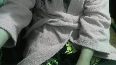 Snapshot of ore_cam chatting on February 27, 1:27 am Ore online show from February 27, 1:27 am