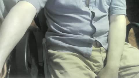 Snapshot of ore_cam chatting on March 1, 6:03 am Ore online show from March 1, 6:03 am