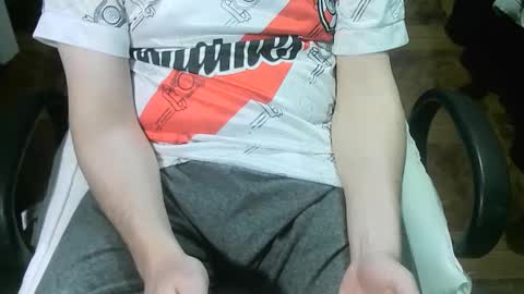 Snapshot of ore_cam chatting on October 2, 11:23 pm Ore online show from October 2, 11:23 pm