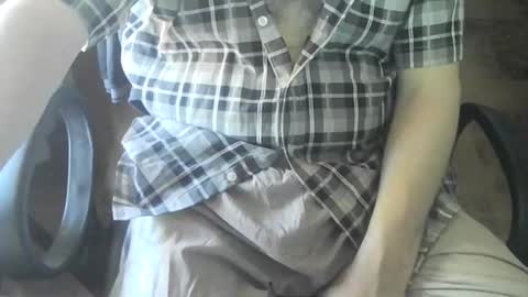 Snapshot of ore_cam chatting on November 15, 5:20 pm Ore online show from November 15, 5:20 pm