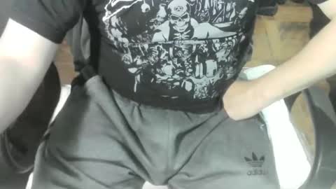 Snapshot of ore_cam chatting on November 20, 6:57 am Ore online show from November 20, 6:57 am