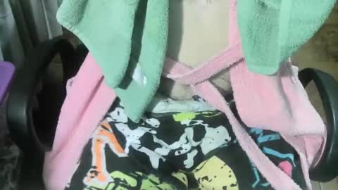 Snapshot of ore_cam chatting on November 21, 11:03 pm Ore online show from November 21, 11:03 pm