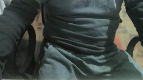 Snapshot of ore_cam chatting on November 30, 11:03 am Ore online show from November 30, 11:03 am