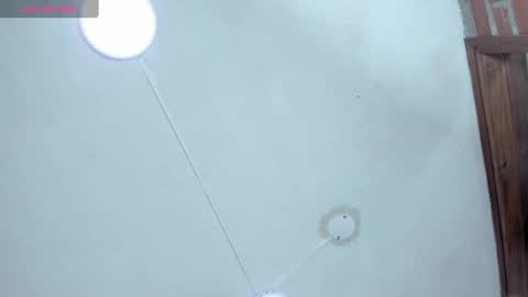 Snapshot of oriana_guzman chatting on December 4, 11:41 am Miss Guzman online show from December 4, 11:41 am