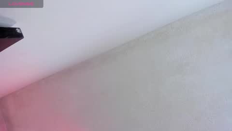 Snapshot of oriana_guzman chatting on December 6, 12:05 pm Miss Guzman online show from December 6, 12:05 pm