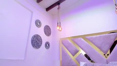 Snapshot of oriana_guzman chatting on December 24, 6:39 pm Miss Guzman online show from December 24, 6:39 pm