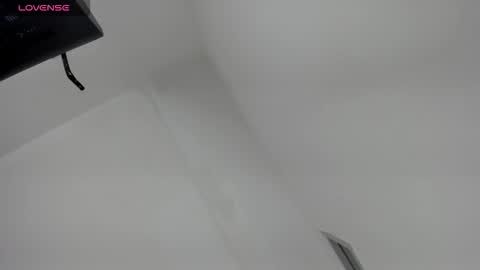 Snapshot of oriana_guzman chatting on October 6, 11:24 pm Miss Guzman online show from October 6, 11:24 pm