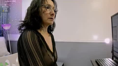 Oriana  online show from October 28, 10:30 am