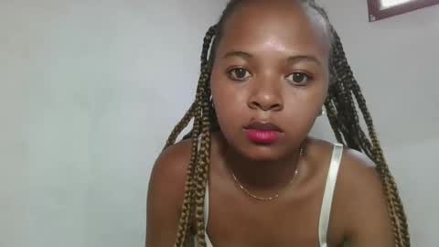 ornellahhh online show from September 26, 7:45 am