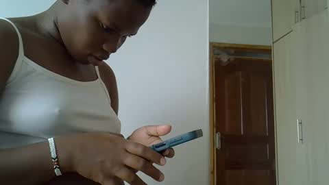 Snapshot of osoprettyebony chatting on September 23, 12:19 pm osoprettyebony online show from September 23, 12:19 pm